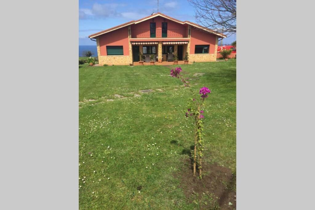 Villa Brandán - Villa con piscina privada para 12p Villaviciosa  Exterior foto